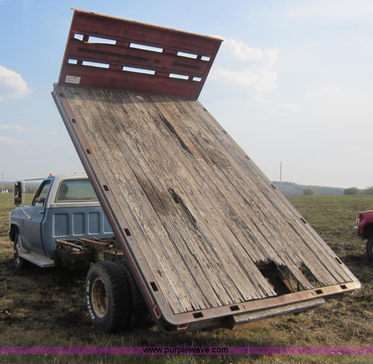 image for item C5420 1983 Chevrolet K30 flatbed truck