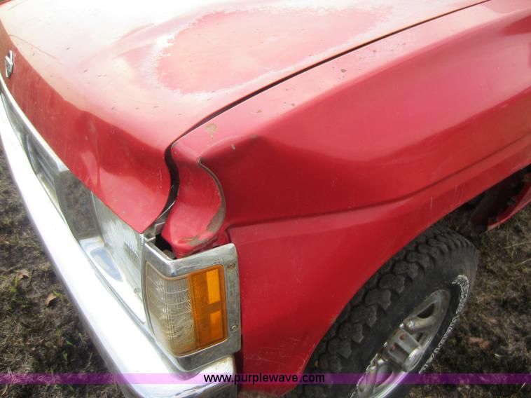 image for item C5421 1995 Nissan XE pickup truck