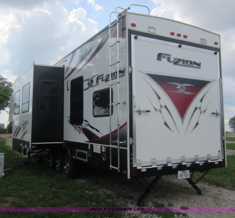 image for item C5426 2011 Keystone Fuzion toy hauler travel trailer