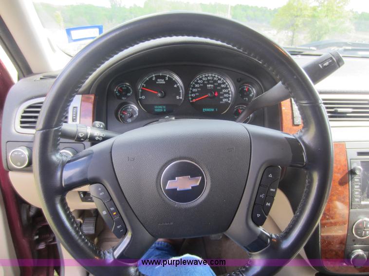 image for item C5427 2008 Chevrolet Silverado K2500HD crew cab pickup truck