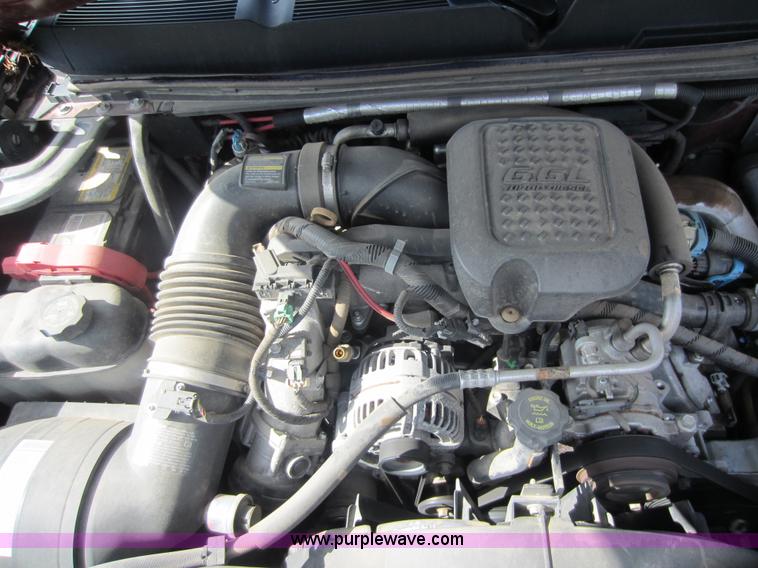 image for item C5427 2008 Chevrolet Silverado K2500HD crew cab pickup truck