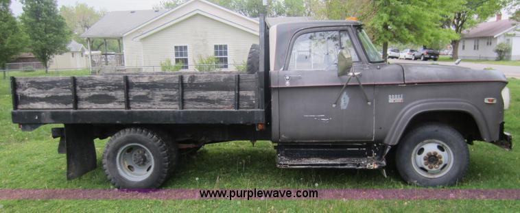 image for item C5432 1970 Dodge 300 pickup truck