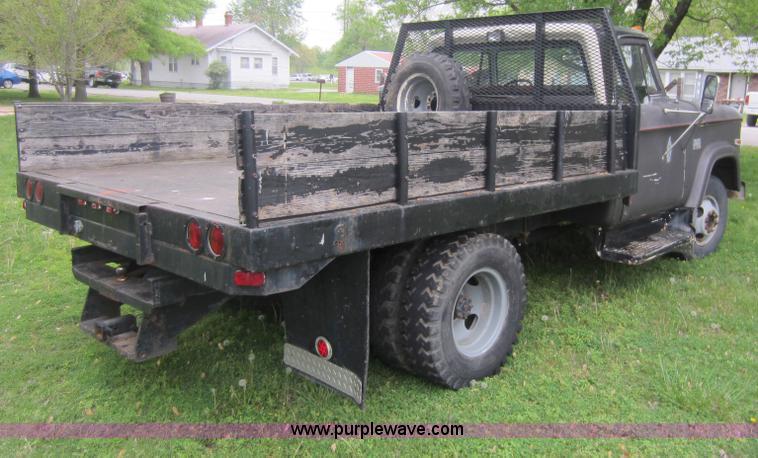 image for item C5432 1970 Dodge 300 pickup truck