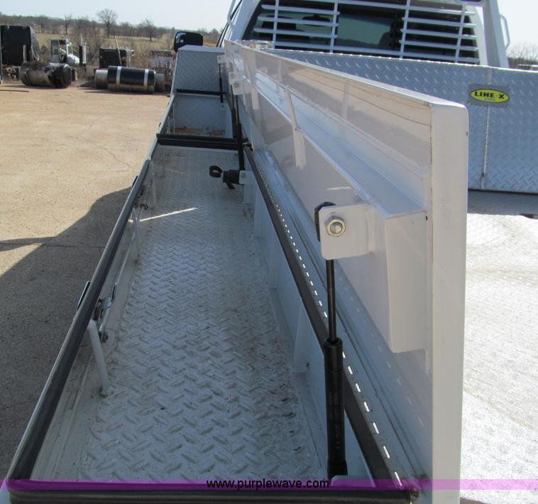 image for item D3075 2008 Dodge Ram 5500 truck with utility bed