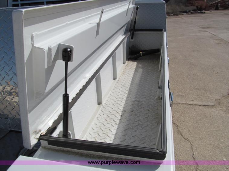 image for item D3075 2008 Dodge Ram 5500 truck with utility bed