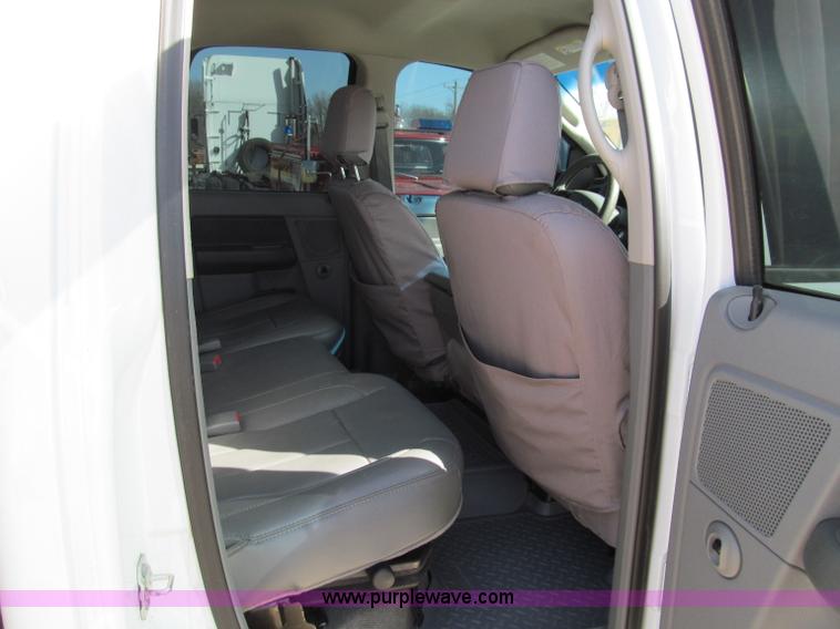 image for item D3075 2008 Dodge Ram 5500 truck with utility bed