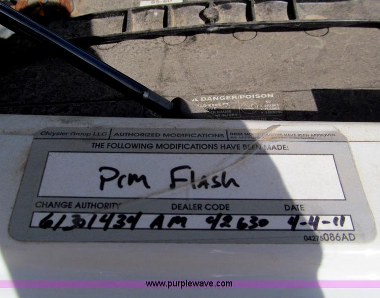 image for item D3075 2008 Dodge Ram 5500 truck with utility bed