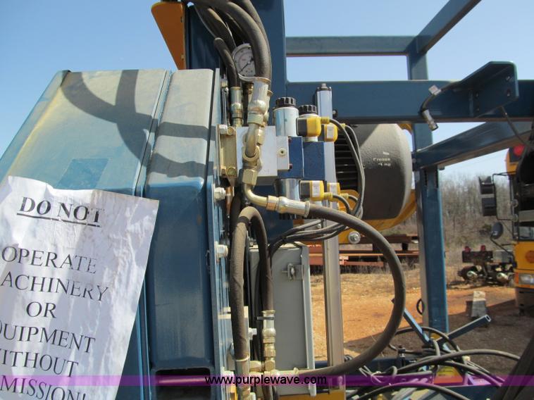 image for item D3079 2005 Baker Blue Streak stationary band sawmill