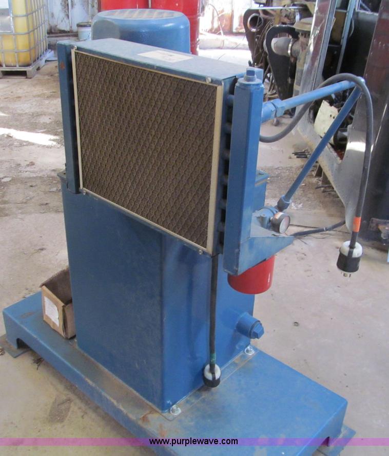 image for item D3079 2005 Baker Blue Streak stationary band sawmill