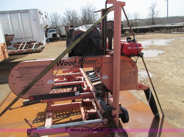 image for item D3080 1997 Wood-mizer LT30 sawmill