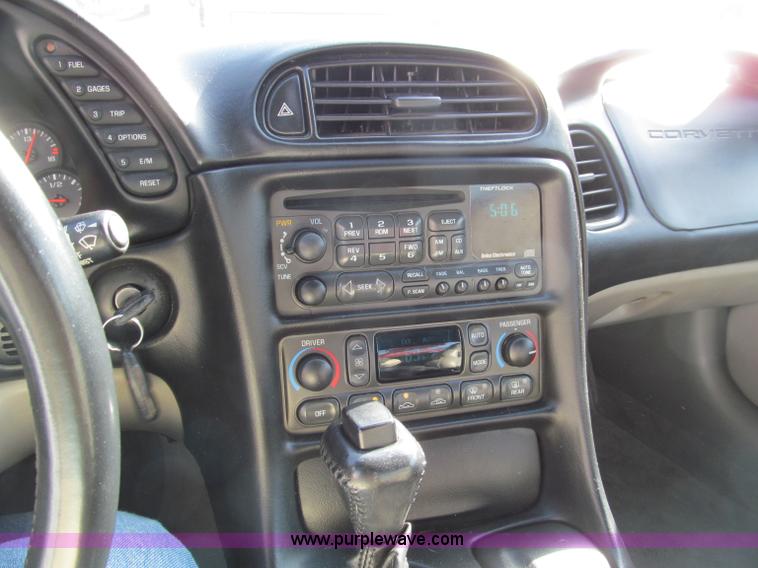 image for item D3095 2004 Chevrolet Corvette