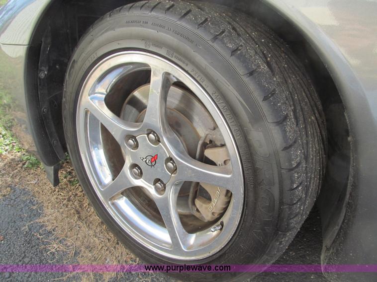 image for item D3095 2004 Chevrolet Corvette