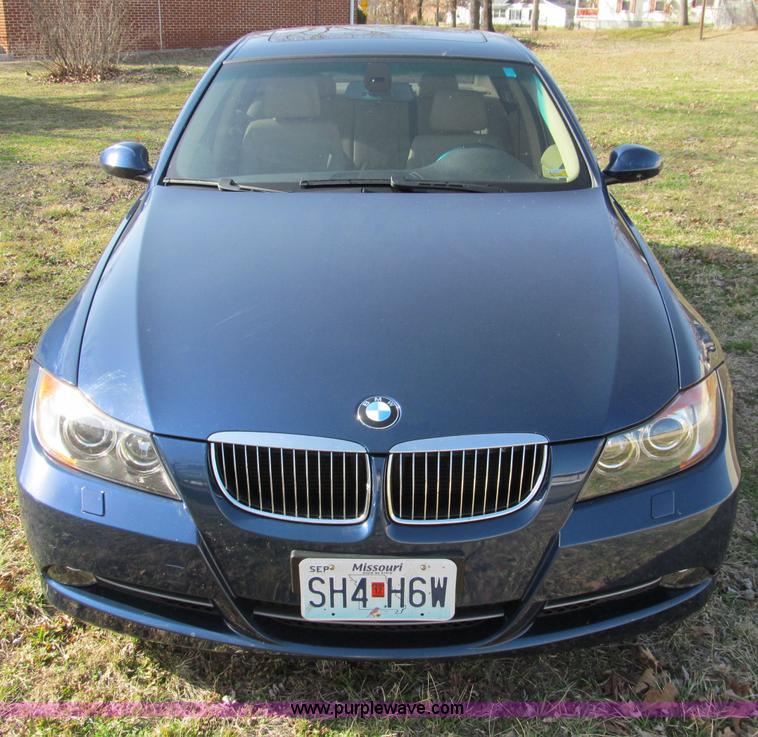 image for item D3098 2006 BMW 330i