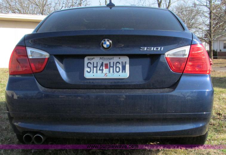 image for item D3098 2006 BMW 330i