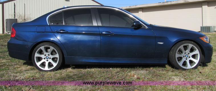 image for item D3098 2006 BMW 330i