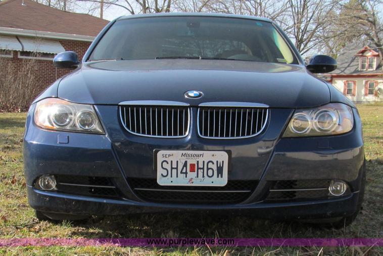 image for item D3098 2006 BMW 330i