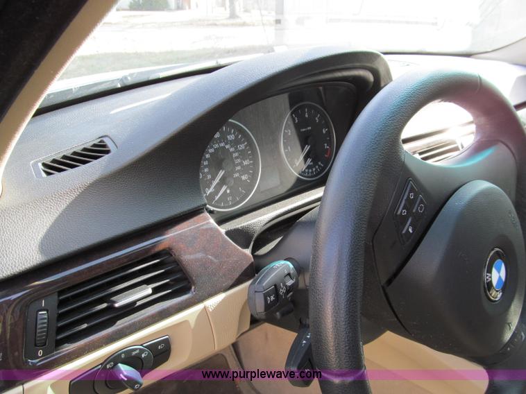 image for item D3098 2006 BMW 330i