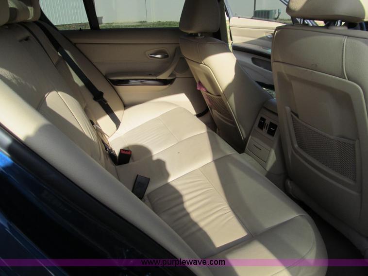 image for item D3098 2006 BMW 330i