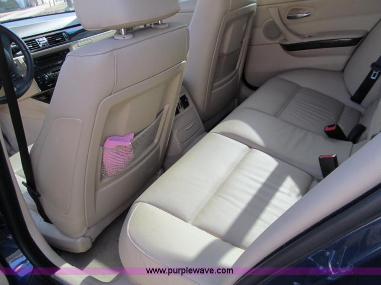 image for item D3098 2006 BMW 330i