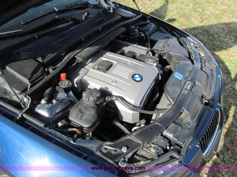 image for item D3098 2006 BMW 330i