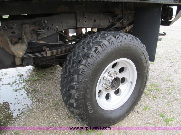 image for item D3120 2007 Ford F350 XL Super Duty crew cab pickup truck