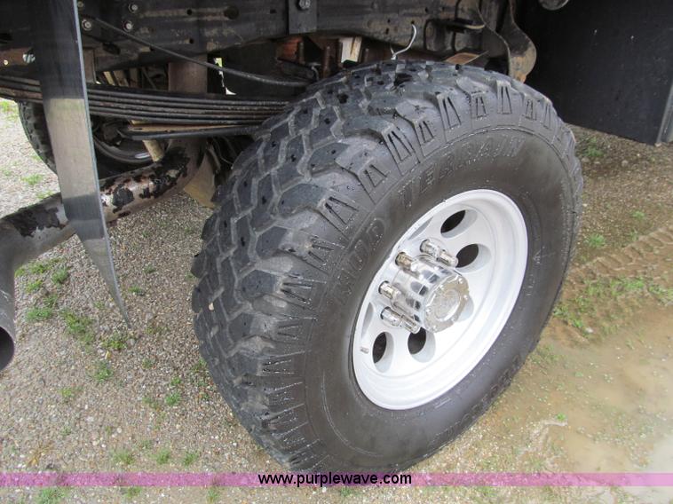 image for item D3120 2007 Ford F350 XL Super Duty crew cab pickup truck