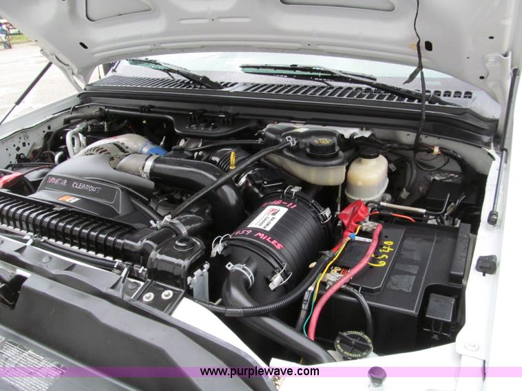 image for item D3120 2007 Ford F350 XL Super Duty crew cab pickup truck