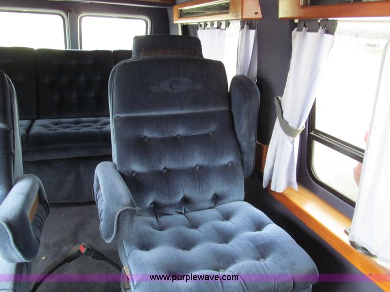 image for item D3130 1999 Dodge Ram B1500 van