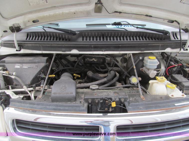 image for item D3130 1999 Dodge Ram B1500 van