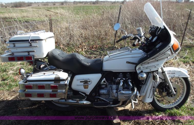 image for item D3683 1977 Honda Goldwing GL1000 motorcycle