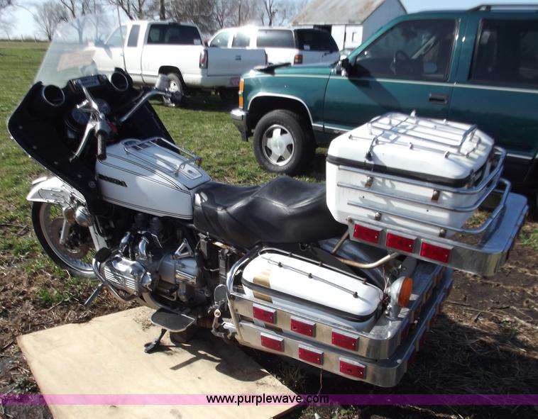 image for item D3683 1977 Honda Goldwing GL1000 motorcycle
