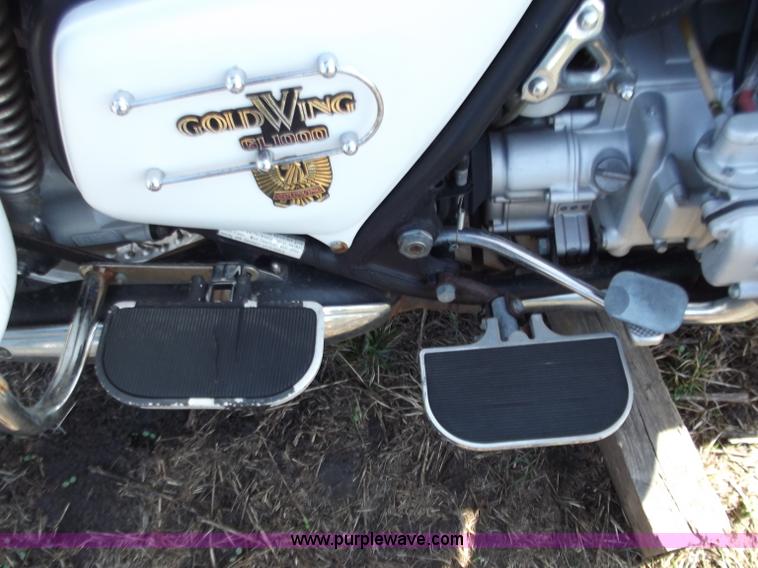 image for item D3683 1977 Honda Goldwing GL1000 motorcycle