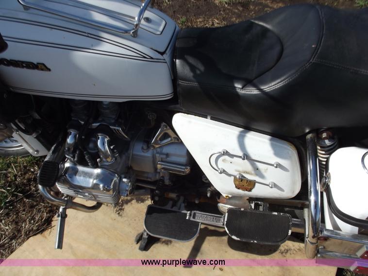 image for item D3683 1977 Honda Goldwing GL1000 motorcycle