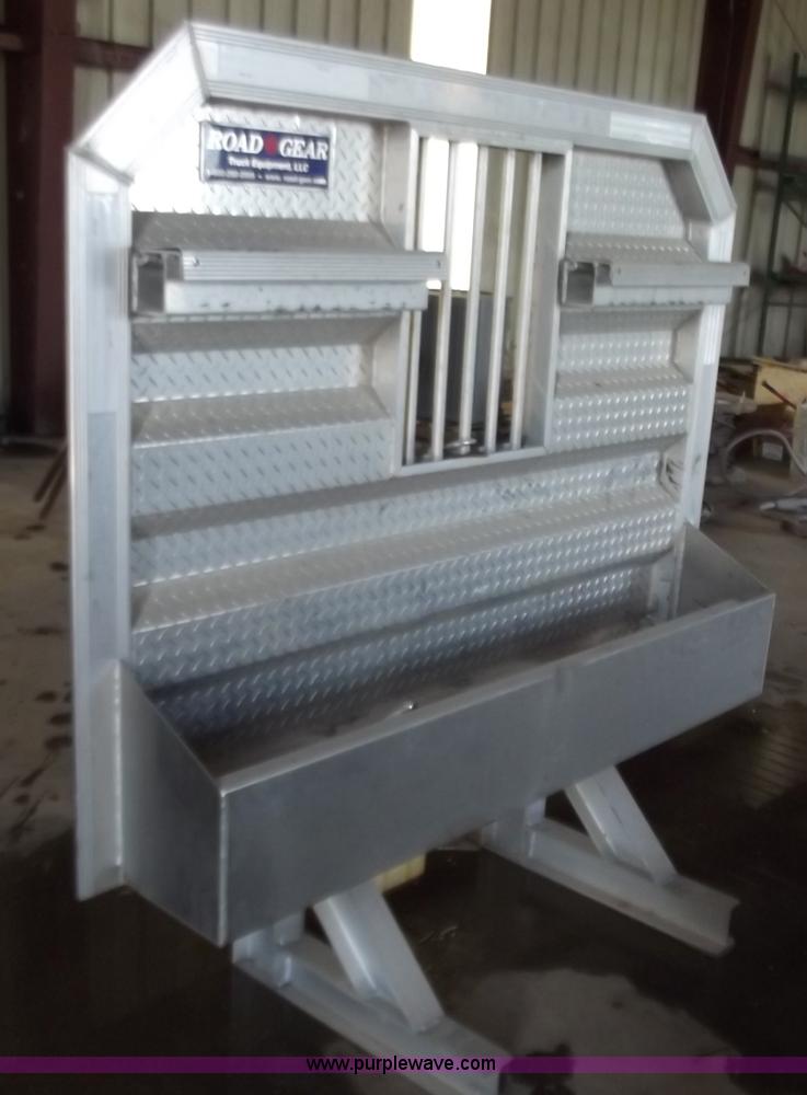 image for item D3758 2011 Road Gear semi truck aluminum headache rack