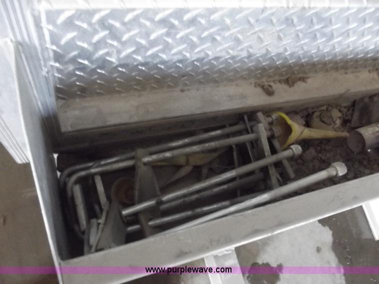 image for item D3758 2011 Road Gear semi truck aluminum headache rack