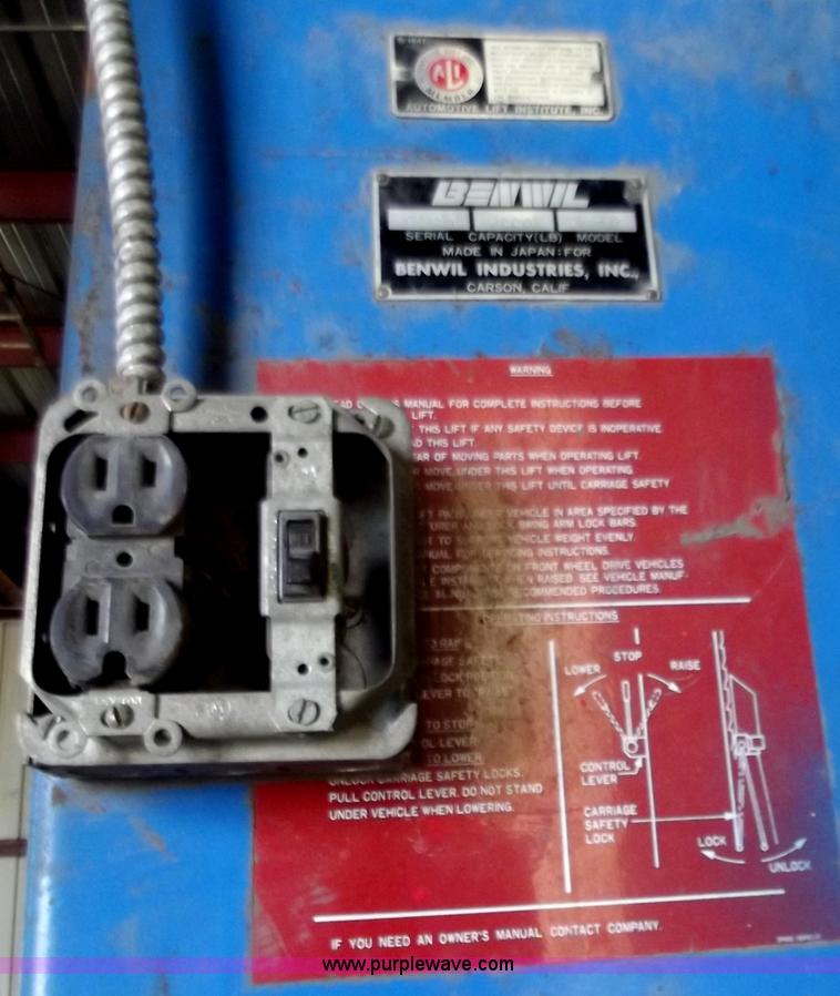 image for item D3761 Two post car lift