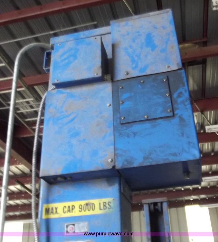 image for item D3761 Two post car lift