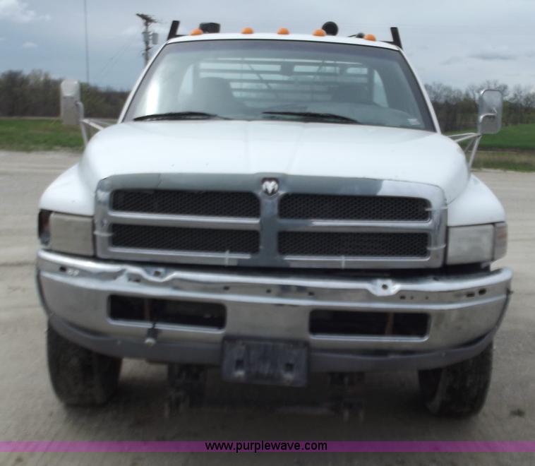 image for item D3776 1999 Dodge Ram 3500 pickup truck