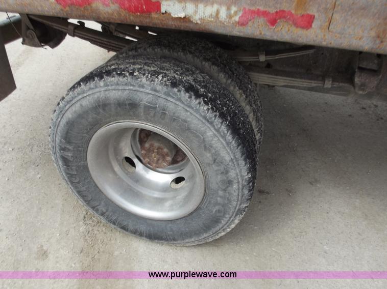 image for item D3776 1999 Dodge Ram 3500 pickup truck