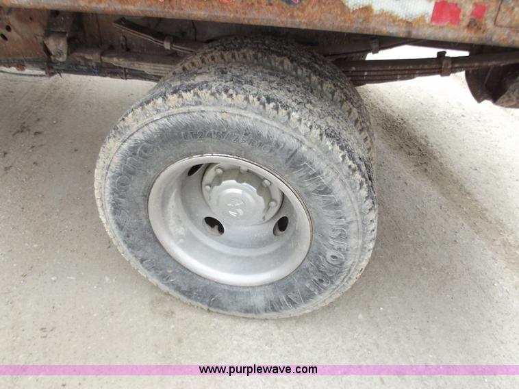 image for item D3776 1999 Dodge Ram 3500 pickup truck