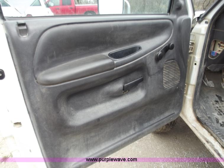 image for item D3776 1999 Dodge Ram 3500 pickup truck