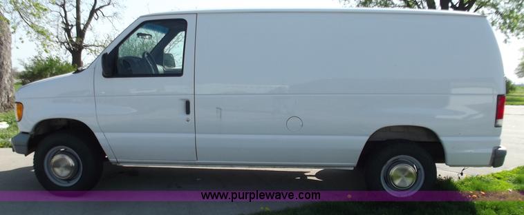 image for item D3852 1999 Ford E250 cargo van