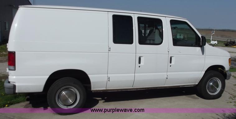 image for item D3852 1999 Ford E250 cargo van