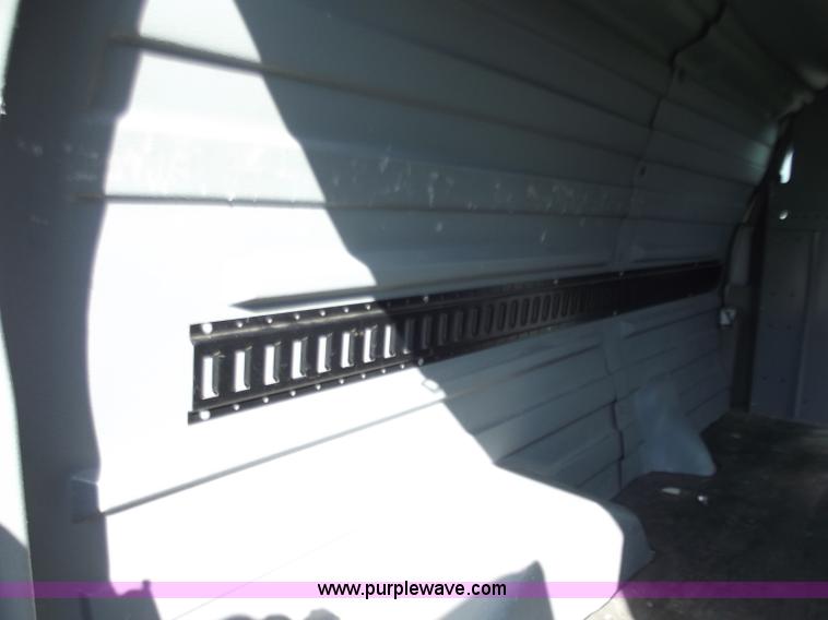 image for item D3852 1999 Ford E250 cargo van