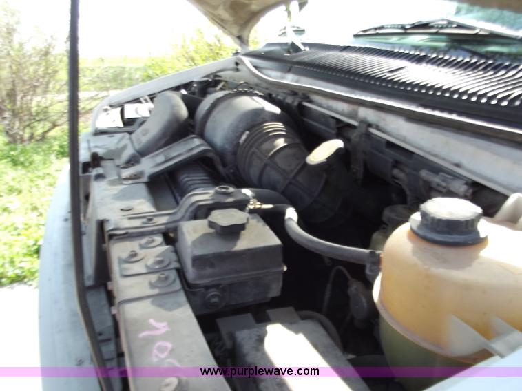 image for item D3852 1999 Ford E250 cargo van