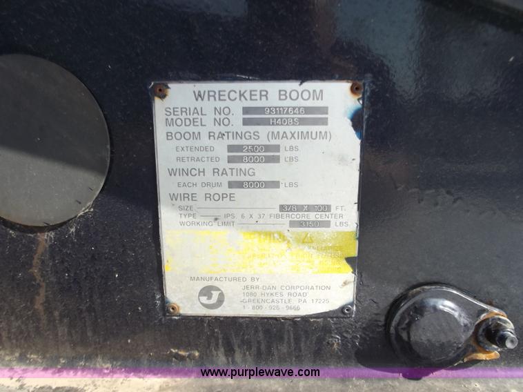 image for item D3853 1993 Chevrolet K3500 Silverado tow truck