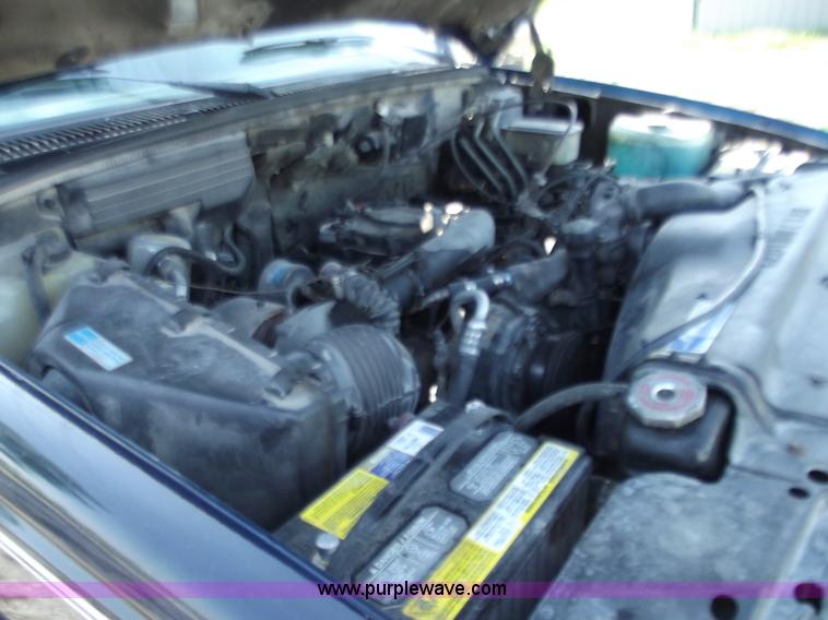 image for item D3853 1993 Chevrolet K3500 Silverado tow truck