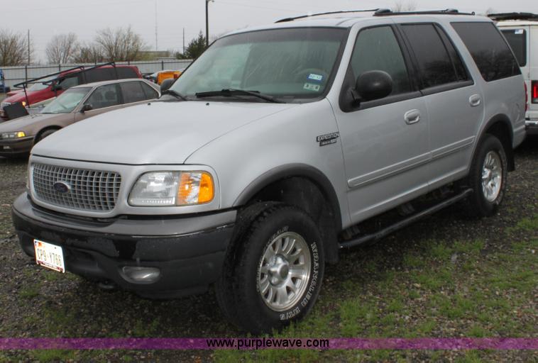 image for item D7514 2001 Ford Expedition XLT SUV