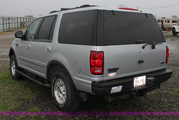 image for item D7514 2001 Ford Expedition XLT SUV