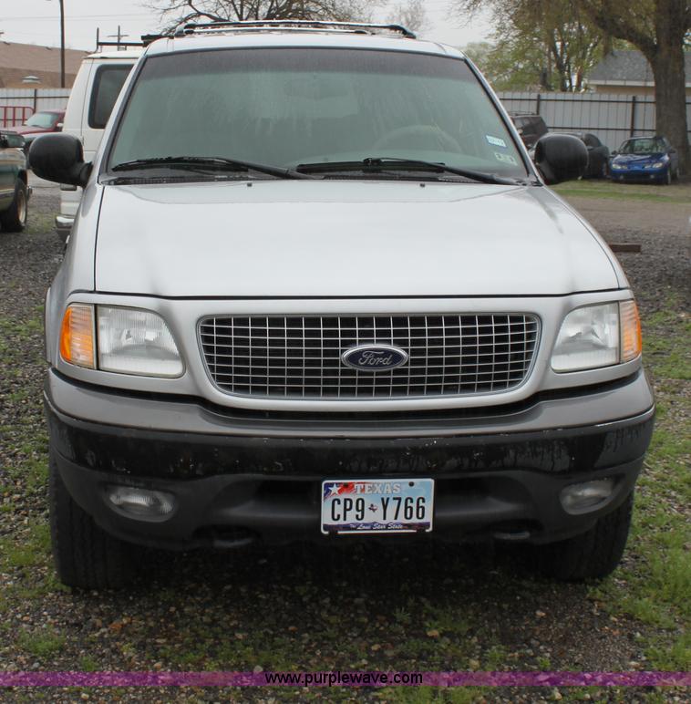 image for item D7514 2001 Ford Expedition XLT SUV